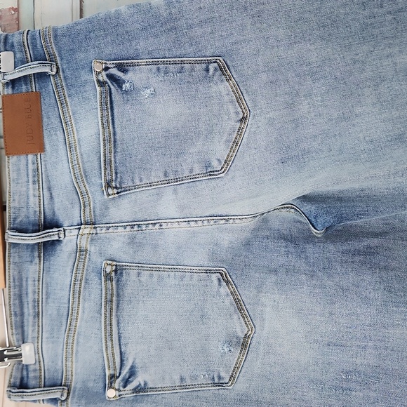 Judy Blue V Waist Band High Rise Straight Fit Jeans - Picture 6 of 10